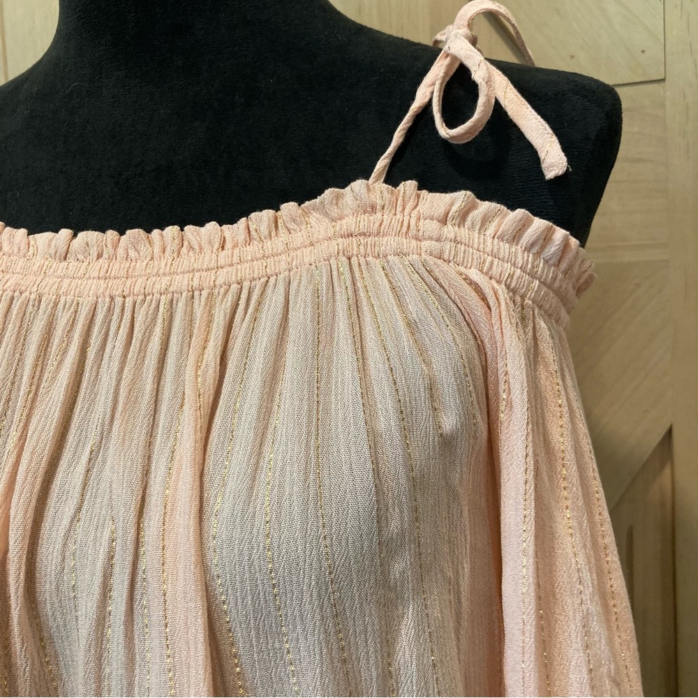 NWT New York & Company SOHO Size M Peach & Gold Stripe Cold Shoulder Top - Picture 2 of 11